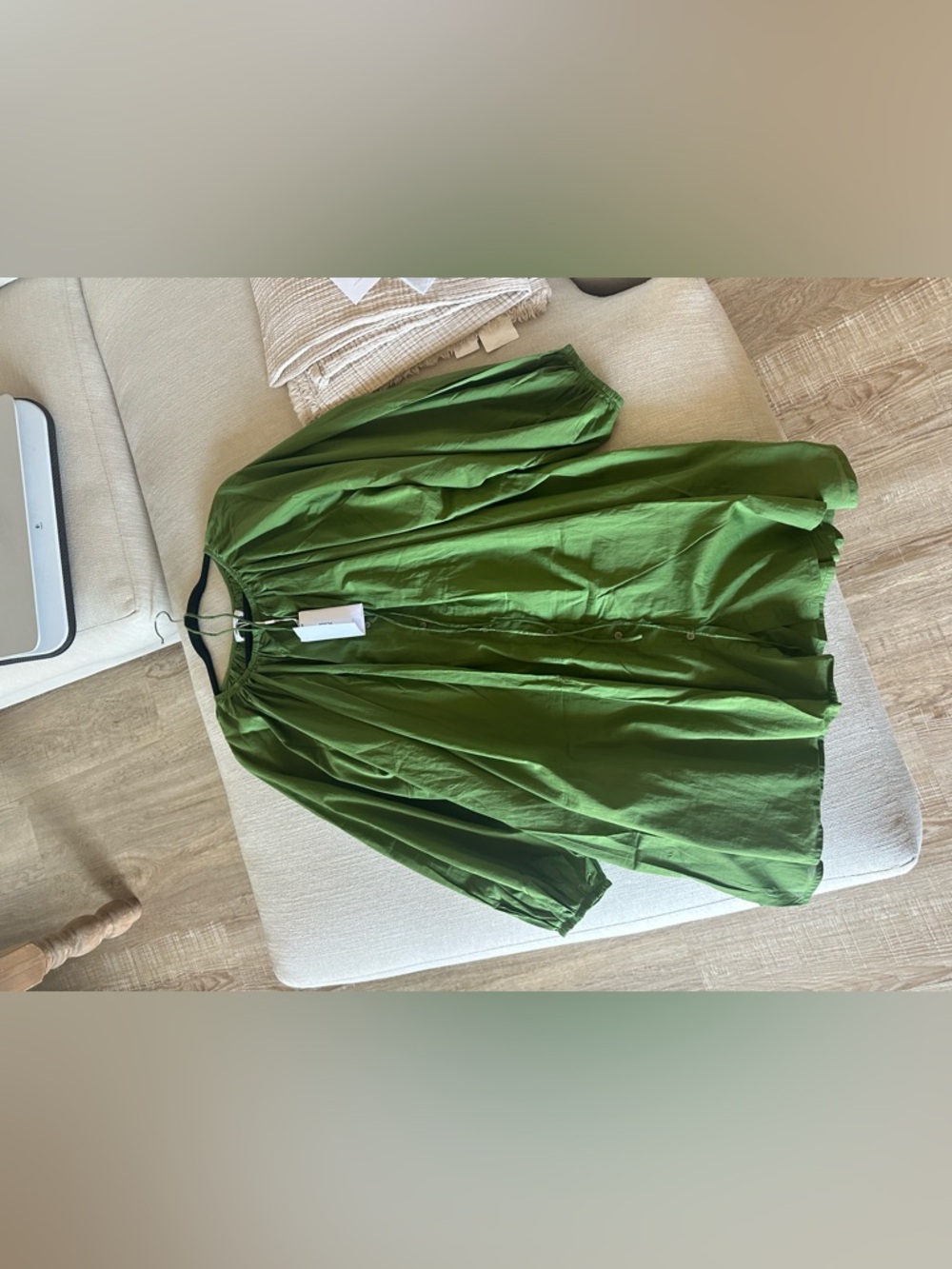 Mikoh Nea Dress is verdant green - Picture 8 of 14